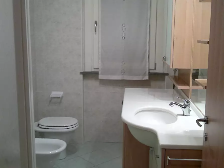 Immagine 5 di Bilocale in vendita  in via cattaneo a Gallarate