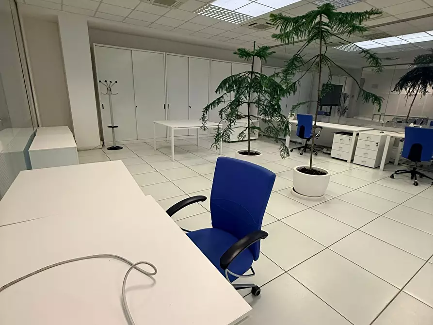 Immagine 11 di Ufficio in affitto  in Via Sempione 30 a Vergiate