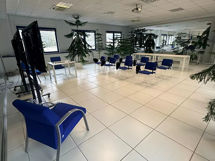 Immagine 8 di Ufficio in affitto  in Via Sempione 30 a Vergiate