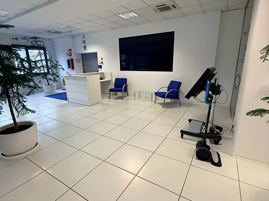 Immagine 12 di Ufficio in affitto  in Via Sempione 30 a Vergiate