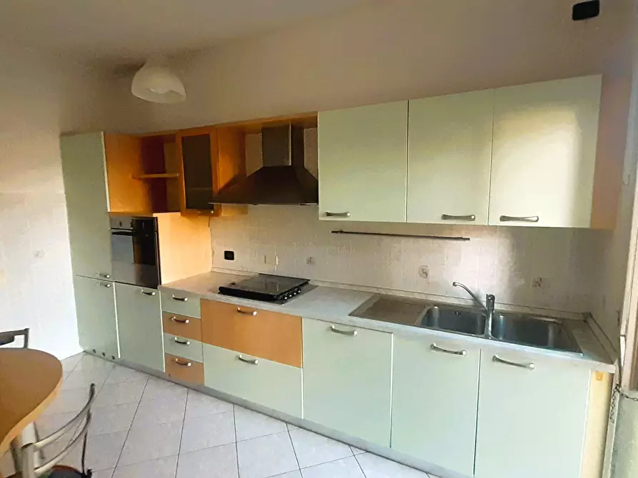 Immagine 2 di Trilocale in vendita  in Via Neruda 12 a Arsago Seprio