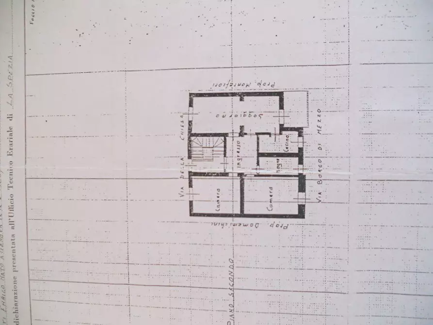Immagine 16 di Casa semindipendente in vendita  a Ortonovo