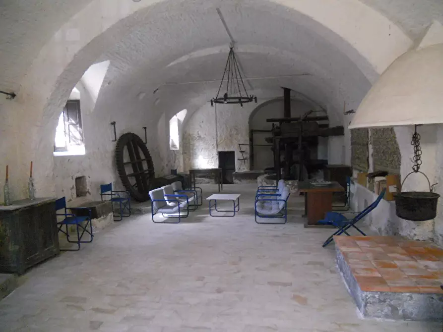 Immagine 3 di Rustico / casale in vendita  a Castelnuovo Magra