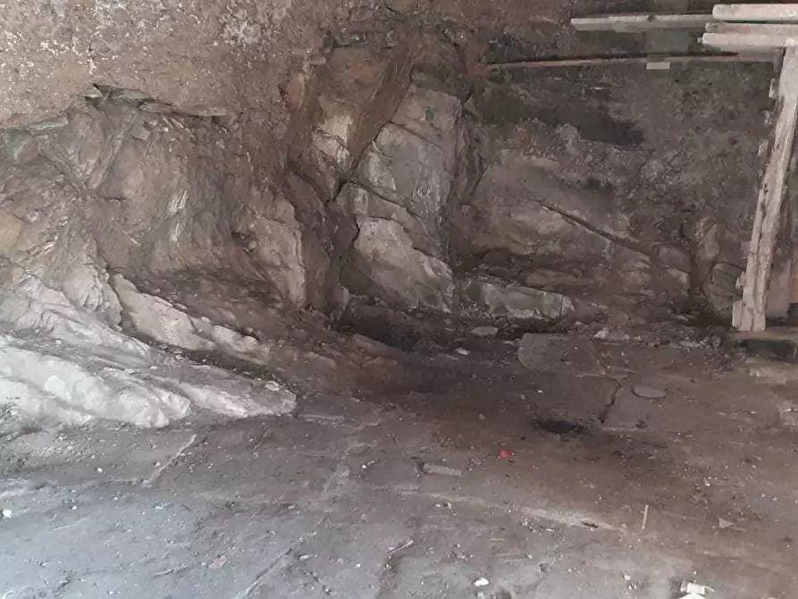 Immagine 28 di Terratetto in vendita  a Ortonovo