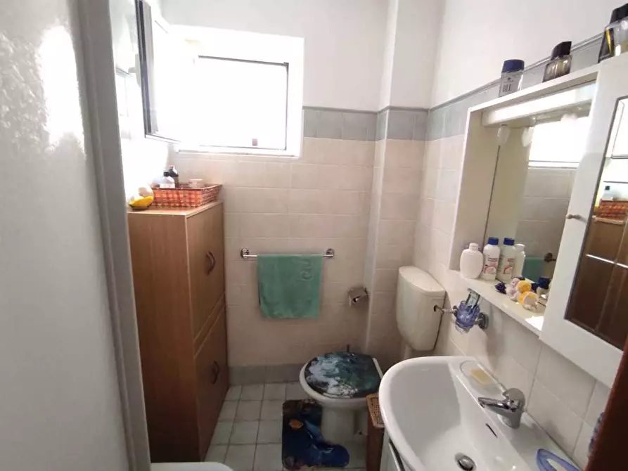 Immagine 8 di Bilocale in vendita  in Via Persio a Ameglia