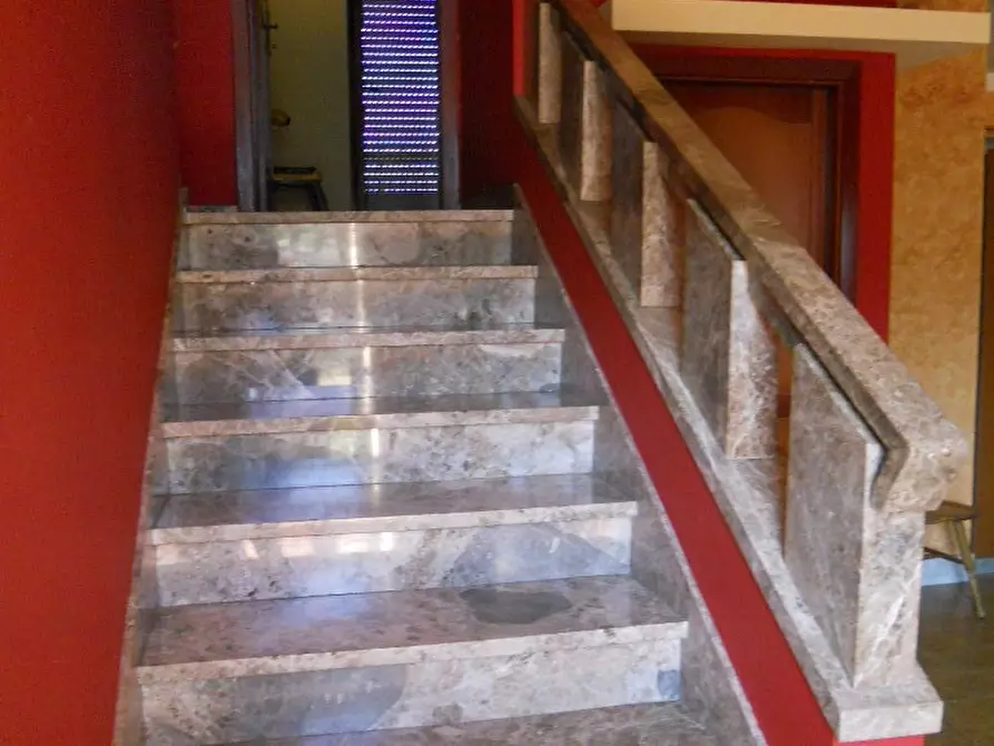 Immagine 20 di Villa in vendita  in Via Luni 36 a Ortonovo