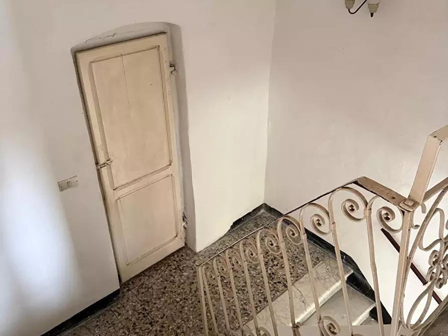 Immagine 8 di Casa semindipendente in vendita  in Viale Giuseppe Mazzini 10 a Sarzana