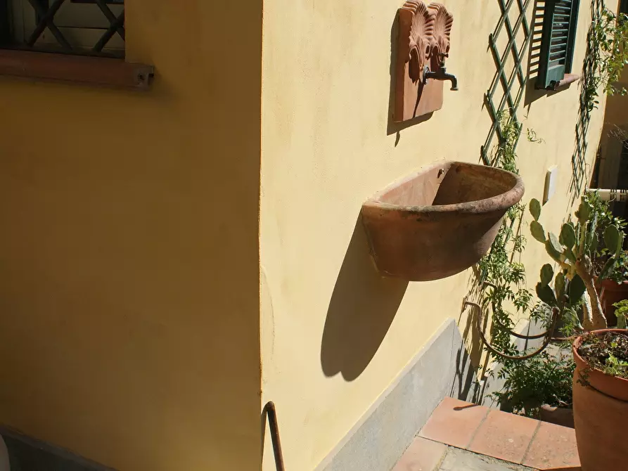 Immagine 9 di Villa in vendita  in Via Annunziata a Ortonovo