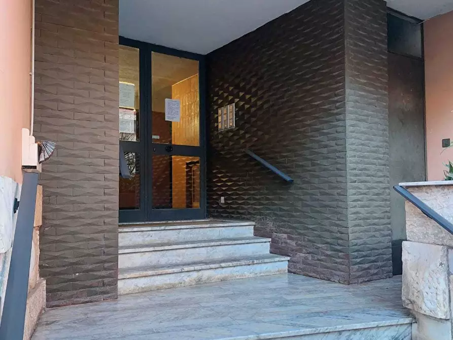 Immagine 18 di Appartamento in vendita  in Via Monterosso a Carrara