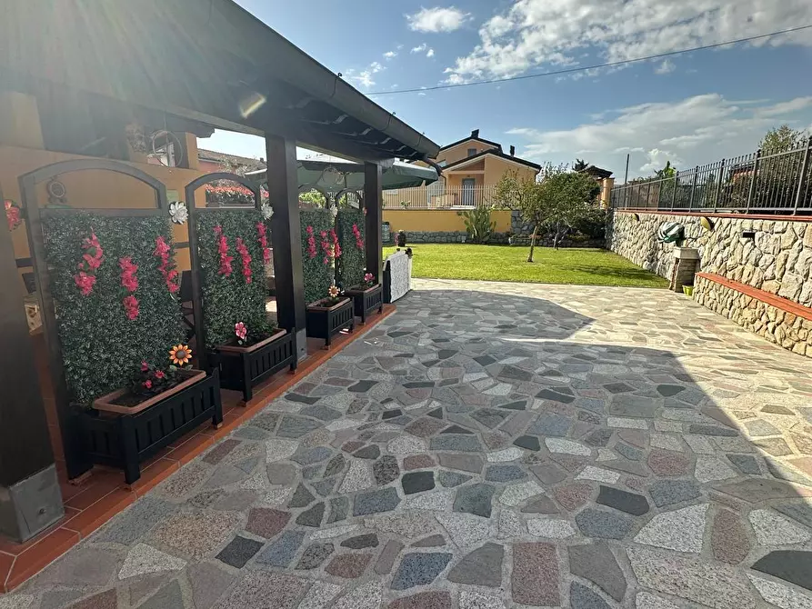 Immagine 36 di Villa in vendita  in Via della Resistenza 38 a Castelnuovo Magra