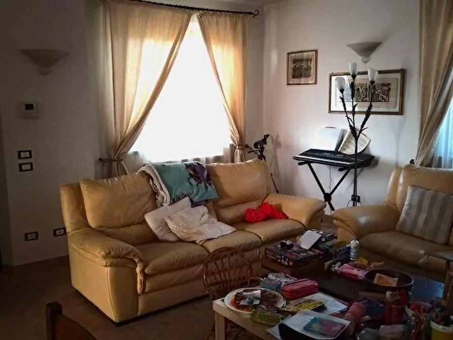 Immagine 8 di Casa semindipendente in vendita  in Marina di Carrara a Carrara