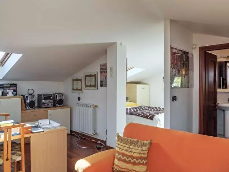 Immagine 18 di Casa semindipendente in vendita  in Viale XX Settembre 25 a Carrara