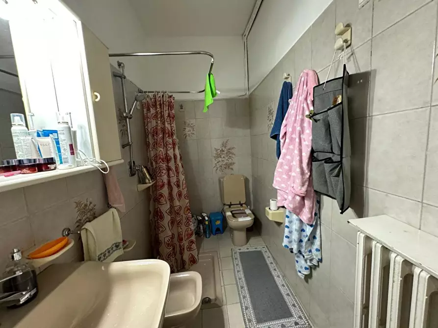 Immagine 18 di Trilocale in vendita  in Via Lunense a Carrara