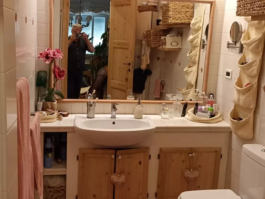 Immagine 17 di Appartamento in vendita  in Via Carlo Fontana 11 a Carrara