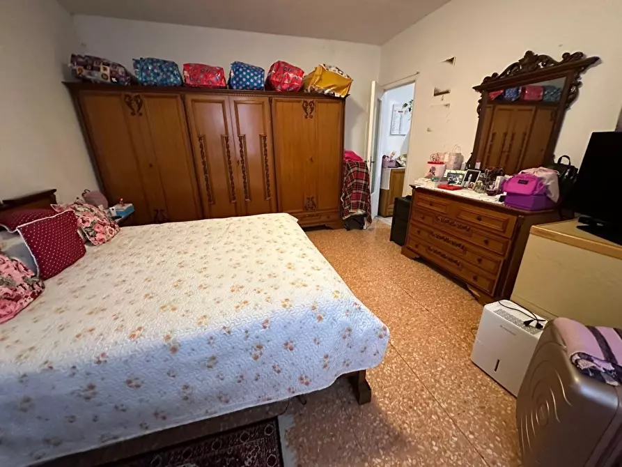 Immagine 16 di Appartamento in vendita  in Via Lunense a Carrara