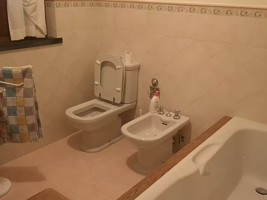 Immagine 21 di Villa in vendita  in Via Carbonara 32 a Castelnuovo Magra