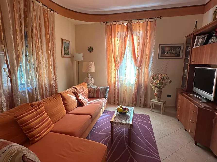 Immagine 4 di Villa in vendita  in Via della Resistenza 38 a Castelnuovo Magra