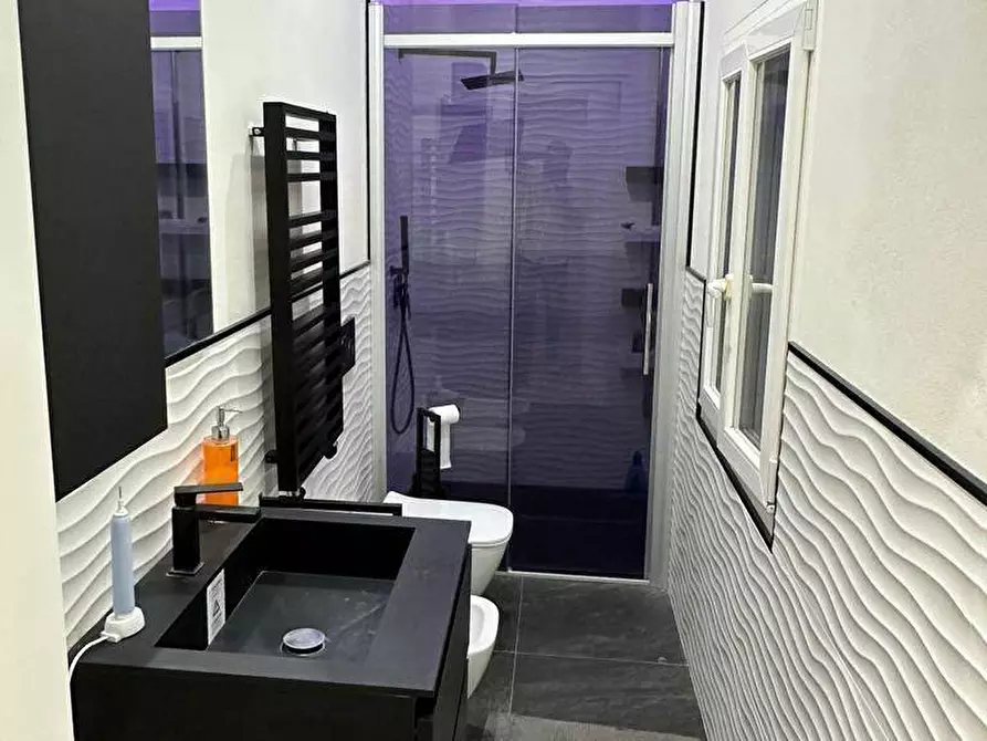 Immagine 7 di Appartamento in vendita  in Via Nuova a Carrara