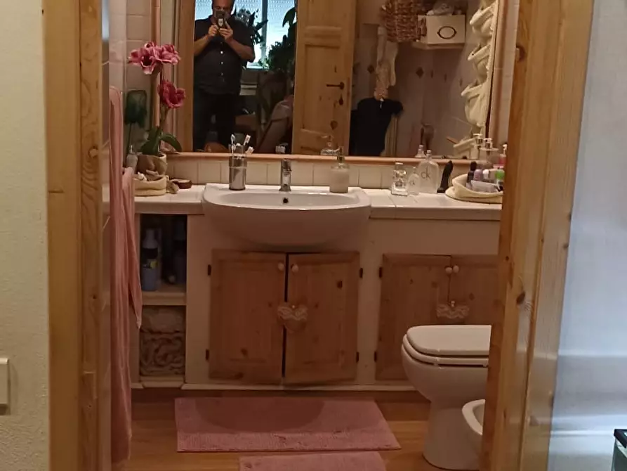 Immagine 12 di Appartamento in vendita  in Via Carlo Fontana 11 a Carrara