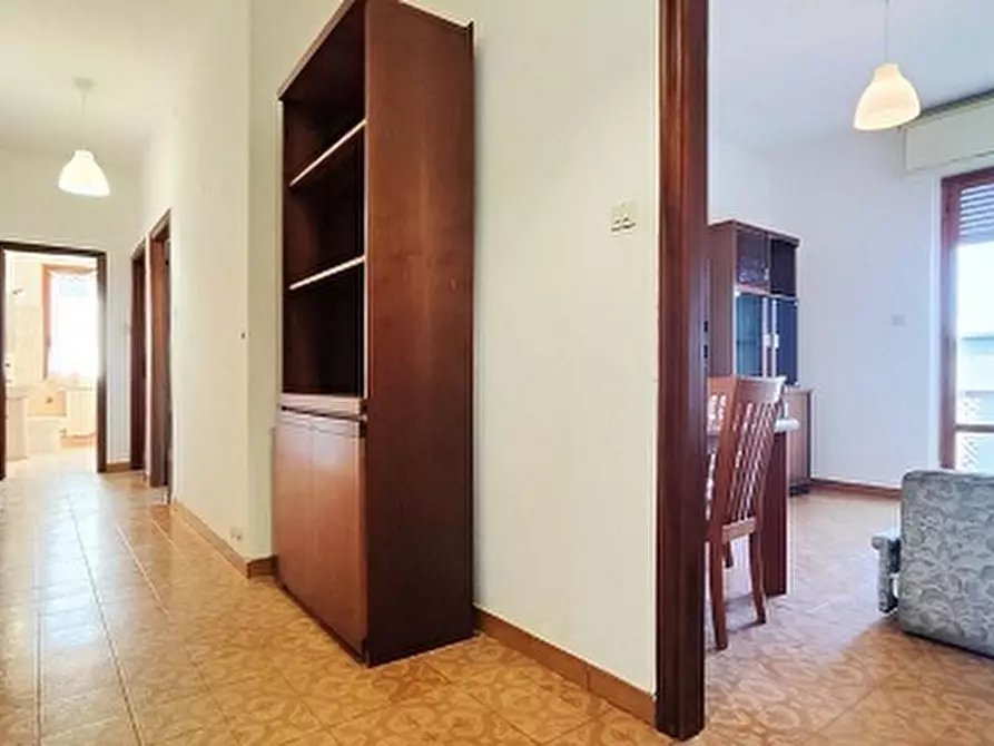 Immagine 7 di Quadrilocale in vendita  in Viale Giovanni da Verrazzano 1 a Carrara