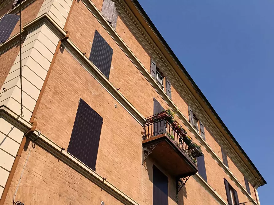 Immagine 8 di Trilocale in affitto  a Bologna