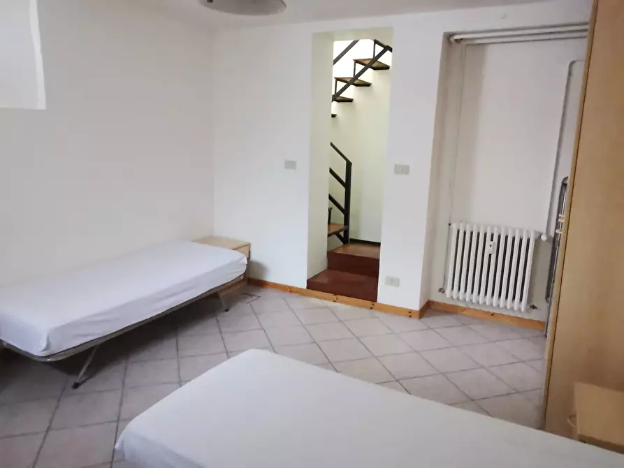 Immagine 8 di Trilocale in affitto  a Bologna