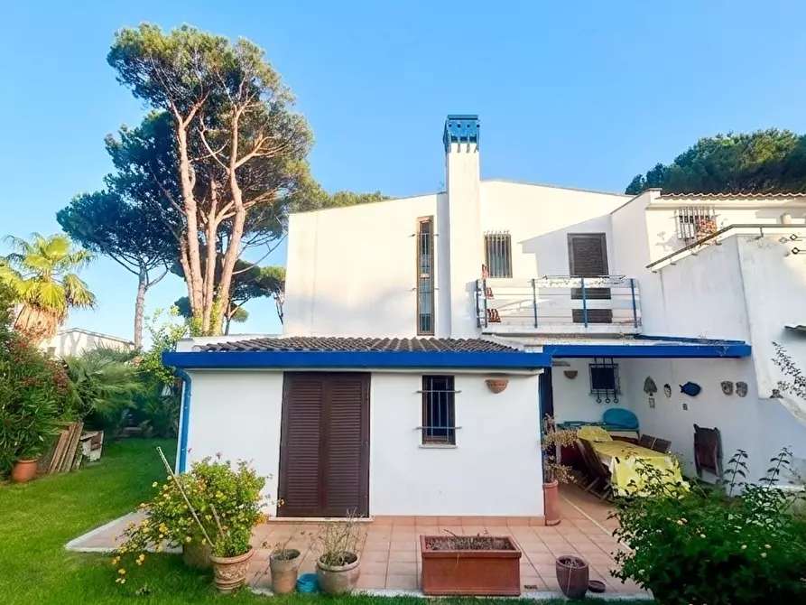 Immagine 1 di Casa bifamiliare in vendita  in Via Terracina 156 a San Felice Circeo