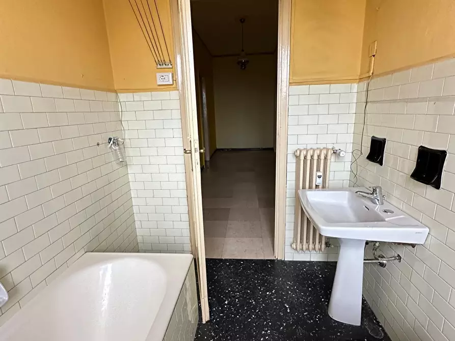 Immagine 22 di Trilocale in vendita  in Piazza Pitagora 12 a Torino