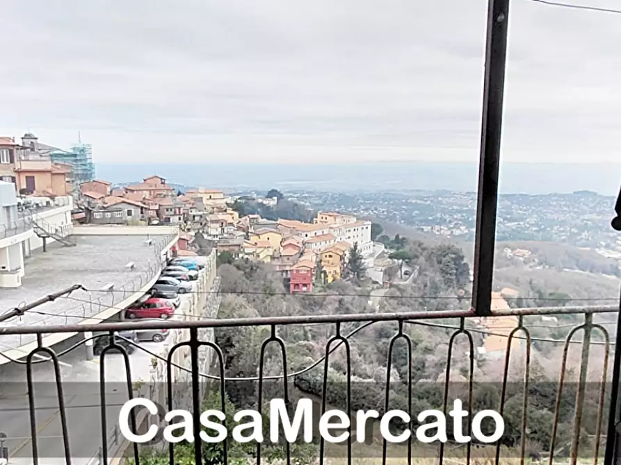 Immagine 11 di Bilocale in vendita  in Vicolo Campi d'Annibale a Rocca Di Papa