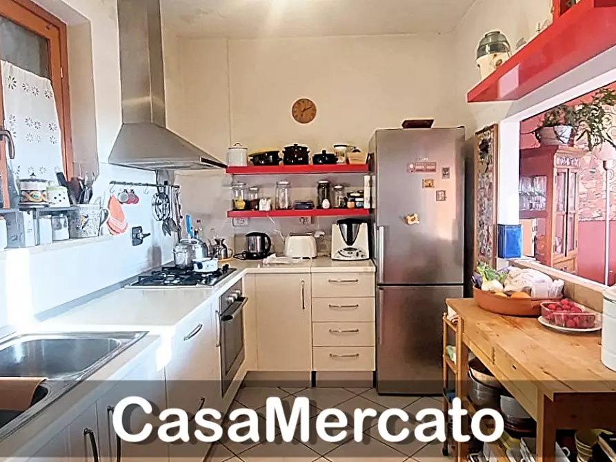 Immagine 15 di Trilocale in vendita  in Via Roma a Rocca Di Papa