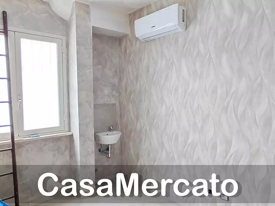 Immagine 10 di Ufficio in affitto  a Rocca Di Papa