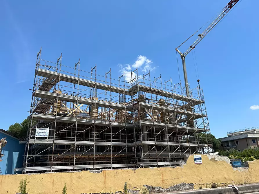 Immagine 7 di Bilocale in vendita  a Roma