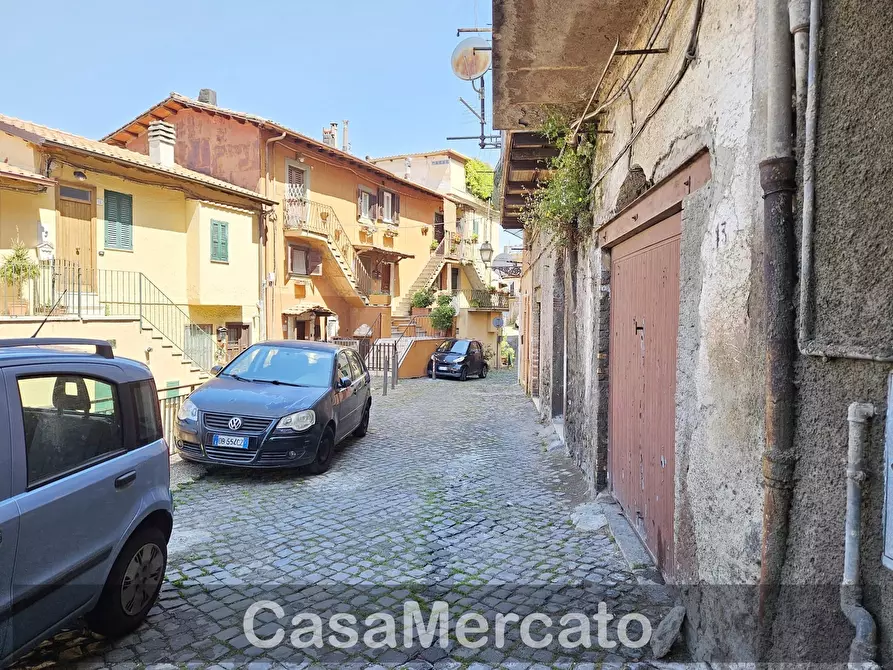 Immagine 4 di Garage in vendita  in Via Stefano De Rossi a Rocca Di Papa