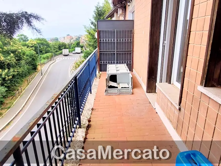 Immagine 15 di Bilocale in vendita  in Via Roma a Rocca Di Papa