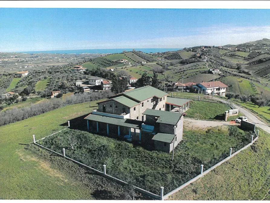 Immagine 1 di Casa indipendente in vendita  a Tortoreto