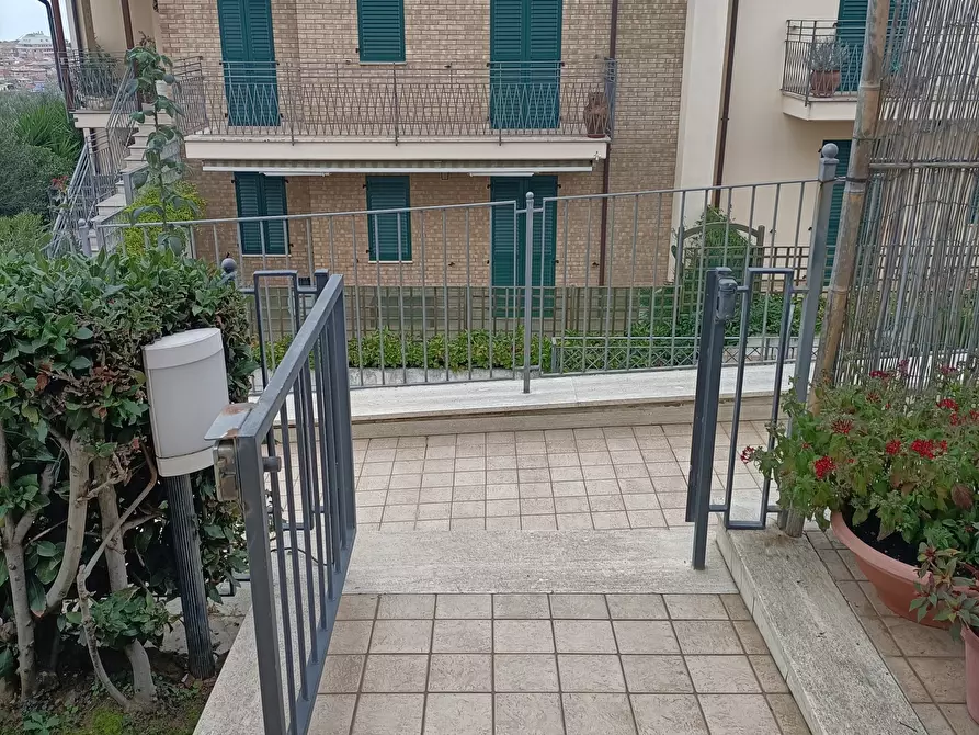Immagine 36 di Casa indipendente in vendita  a San Benedetto Del Tronto