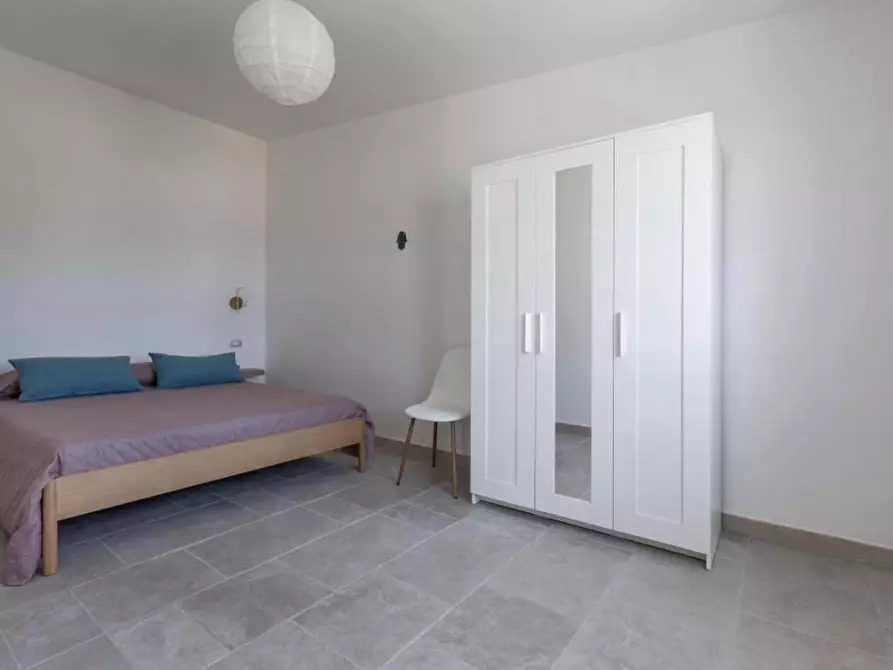 Immagine 24 di Casa vacanze in vendita  a Pulsano