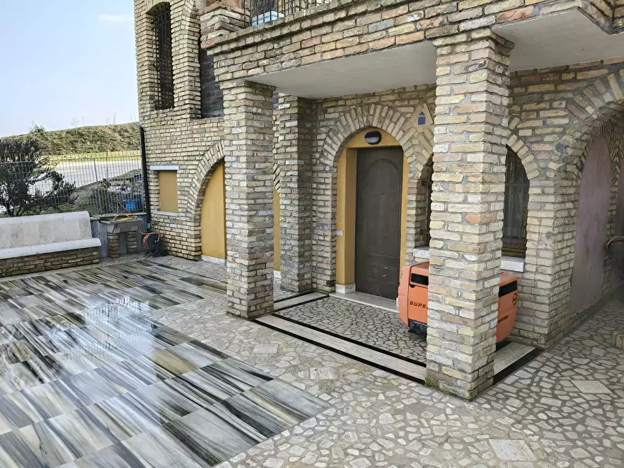Immagine 51 di Villa in vendita  a Tortoreto