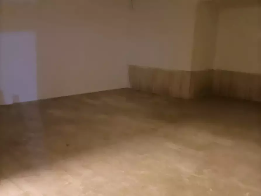 Immagine 23 di Locale commerciale in vendita  a Alba Adriatica