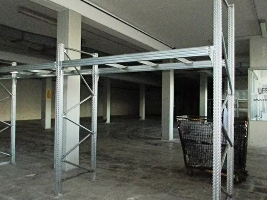 Immagine 44 di Capannone industriale in affitto  in Via Leonardo Da Vinci a San Benedetto Del Tronto