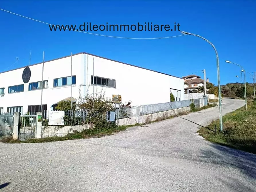 Immagine 1 di Capannone industriale in vendita  in Strada Statale 17 a Barisciano