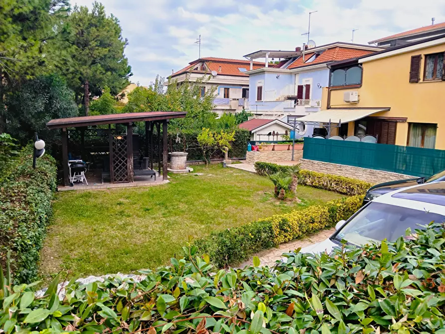 Immagine 3 di Casa indipendente in vendita  a San Benedetto Del Tronto