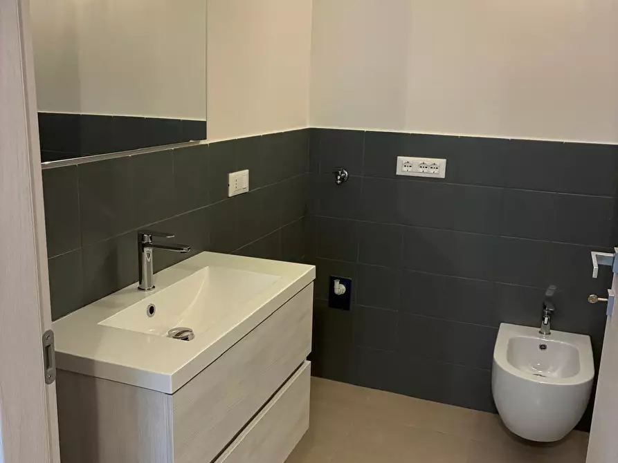 Immagine 11 di Appartamento in affitto  a San Benedetto Del Tronto