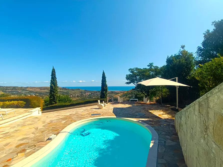 Immagine 102 di Villa in vendita  a San Benedetto Del Tronto