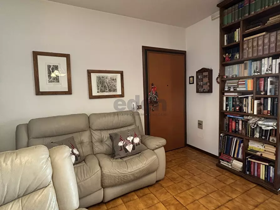 Immagine 47 di Trilocale in vendita  in STRADA DI SALICETO PANARO 211 a Modena