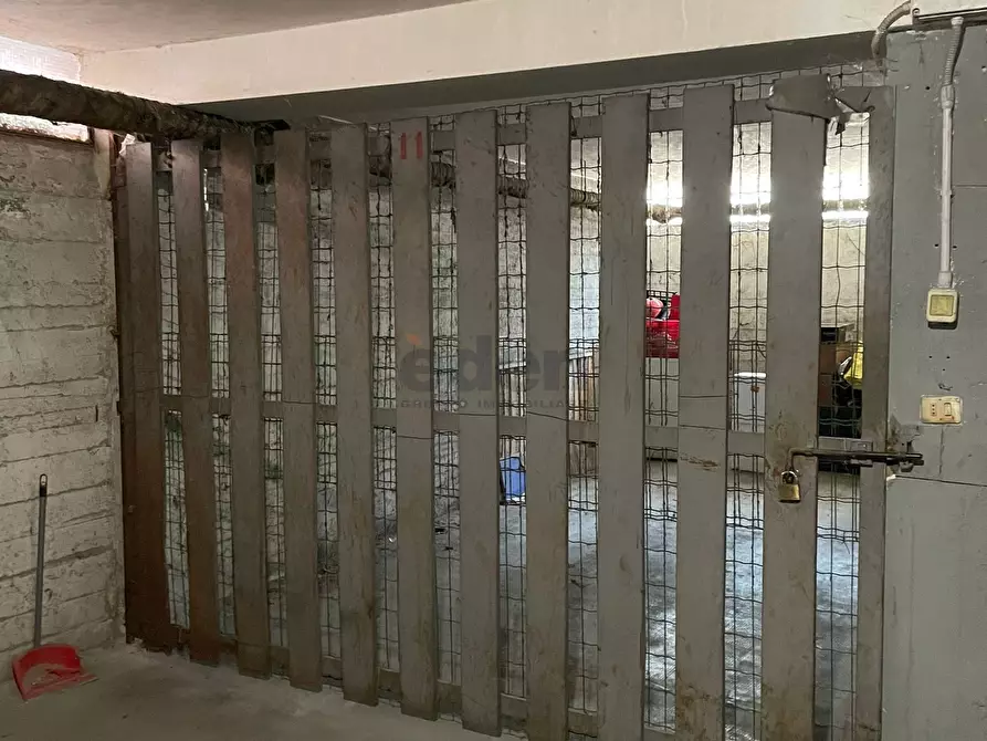 Immagine 2 di Garage in vendita  in Via Emilia Ovest 194 a Modena