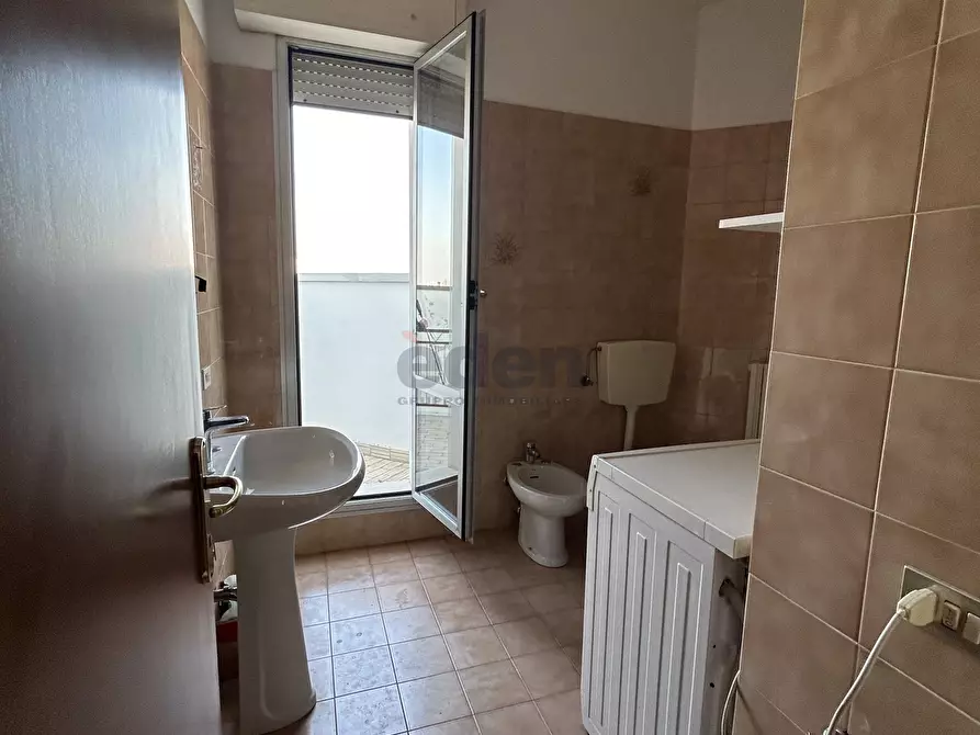 Immagine 25 di Ufficio in affitto  in Via Vittorio Bottego 49 a Modena