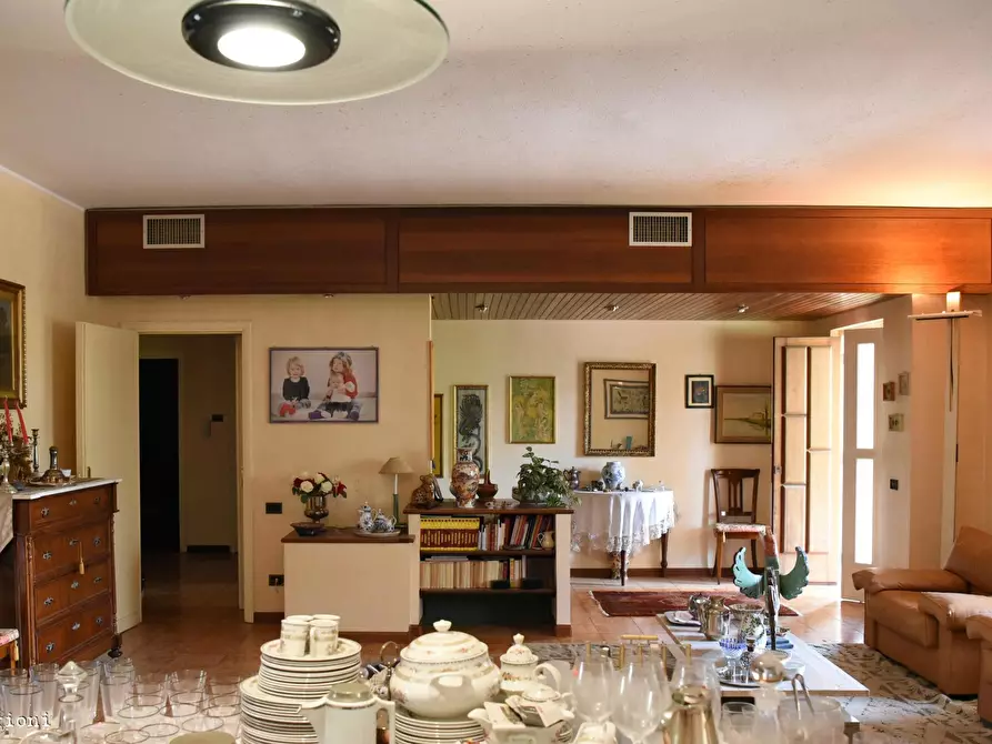 Immagine 10 di Casa bifamiliare in vendita  a Quartu Sant'elena