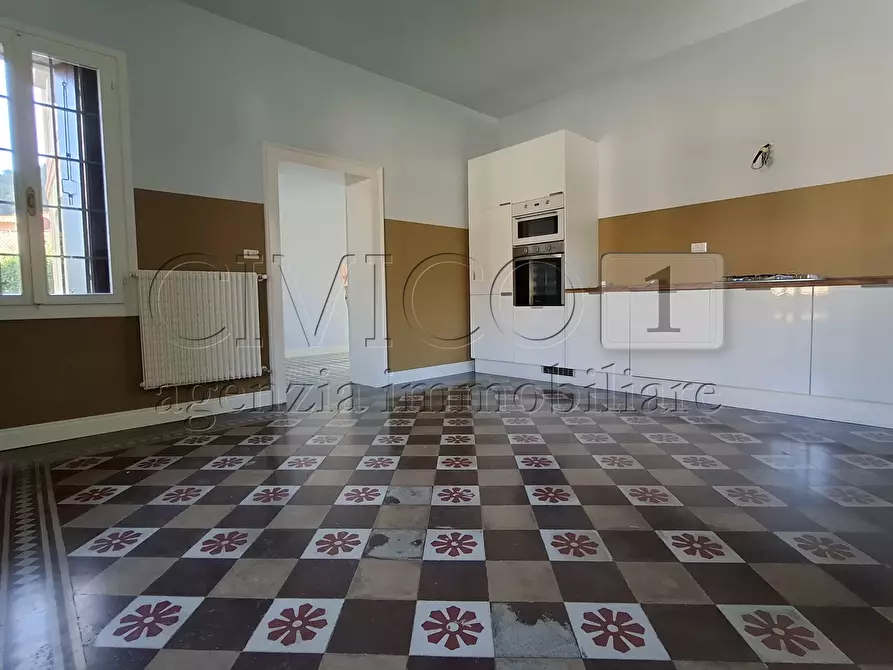 Immagine 16 di Villa in vendita  in Viale Scalabrini a Bassano Del Grappa
