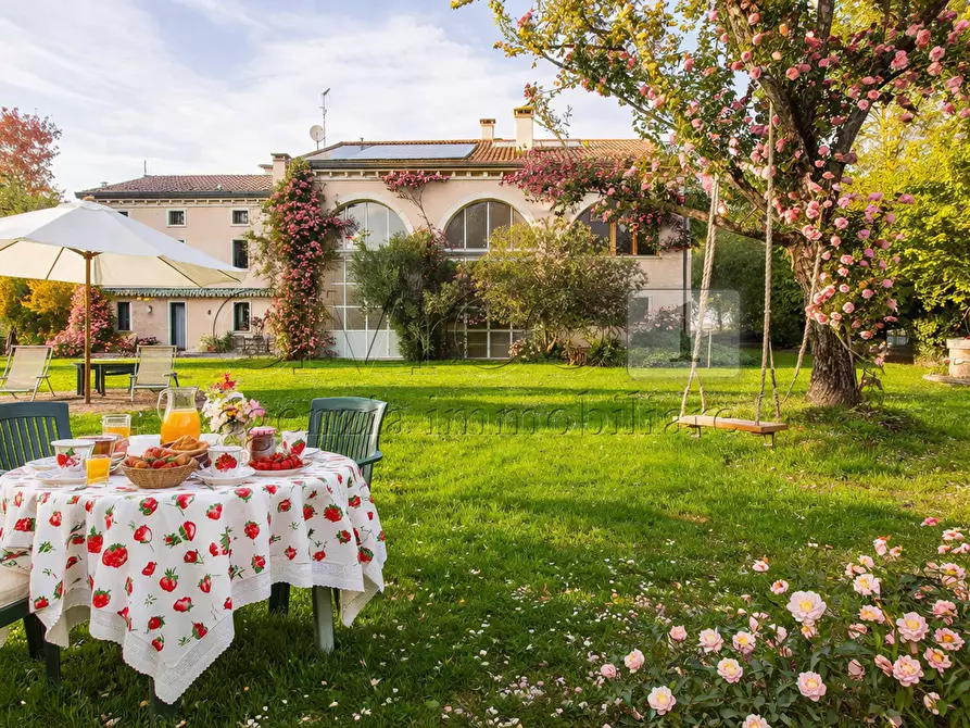 Immagine 1 di Rustico / casale in vendita  in Via Cà Storta 1 a Longare